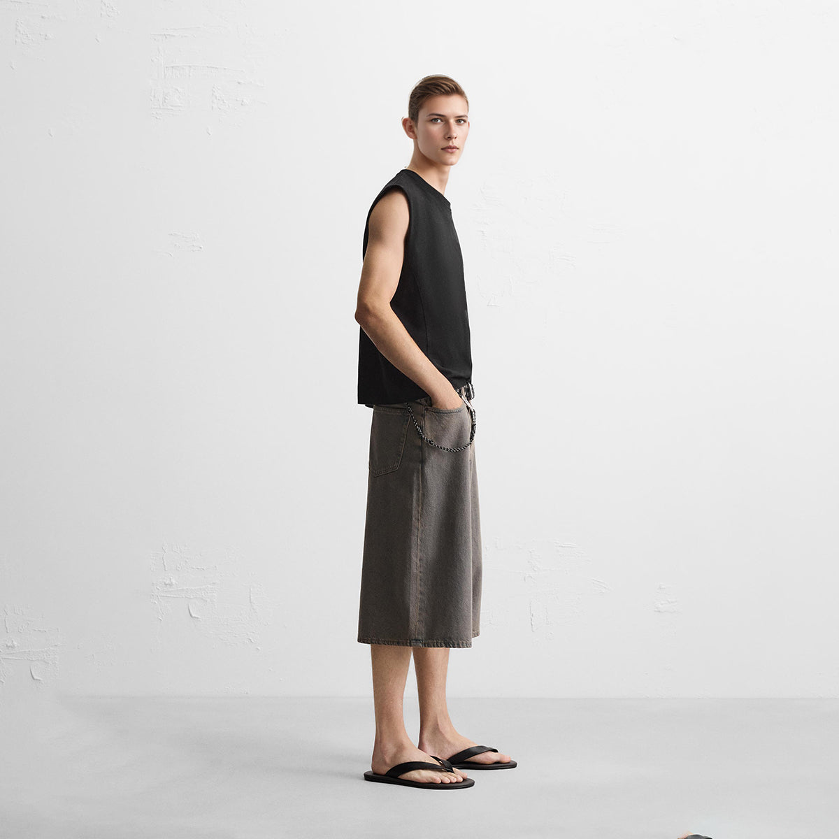 Boxy Tank HEAVEN is FREE Shirt Hebrews [9:28]